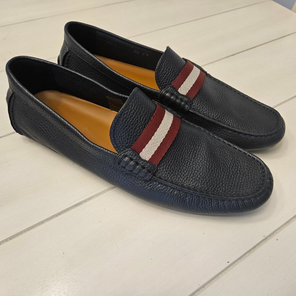 Bally Navy Pebbled Leather Waltec Driving Loafers - Size 10.5 US